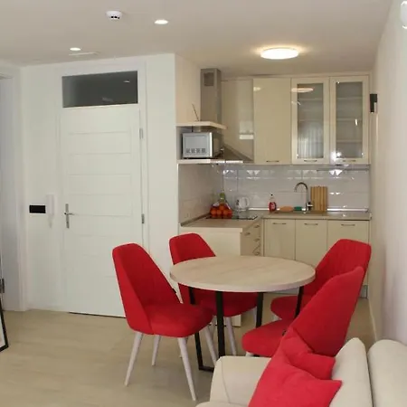 شقة In Prestigious Building/ Main Street *