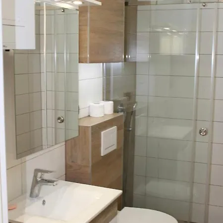شقة In Prestigious Building/ Main Street